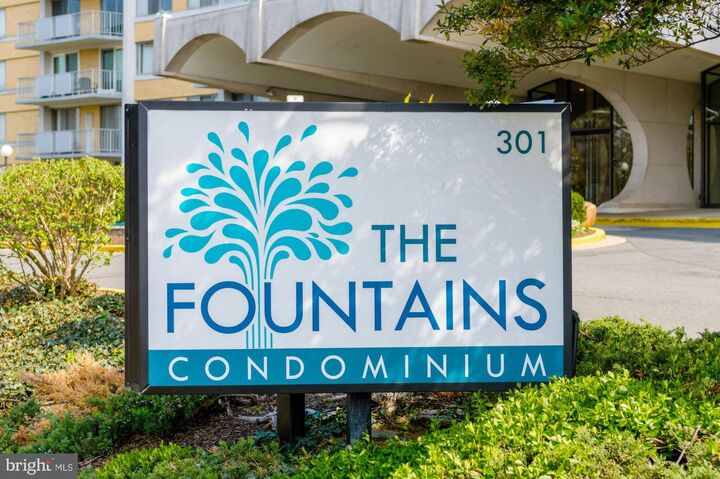 Property Photo:  301 N Beauregard Street 902  VA 22312 