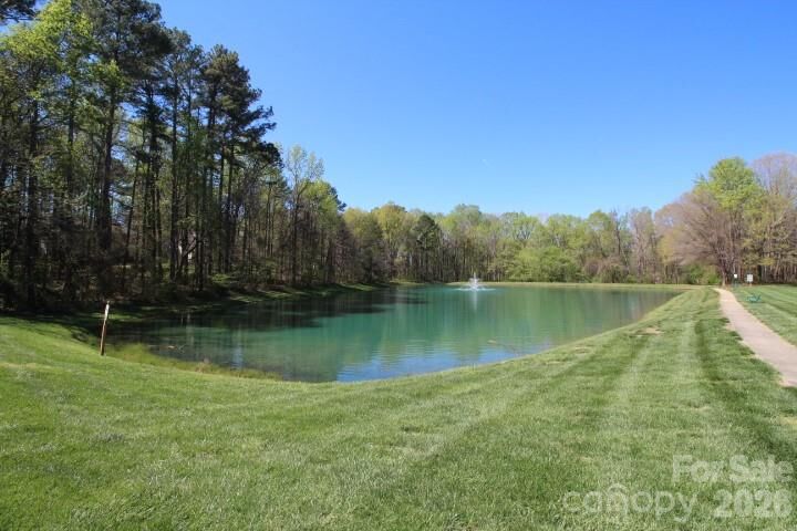 Property Photo:  4600 Hanging Ivy Drive  NC 28215 