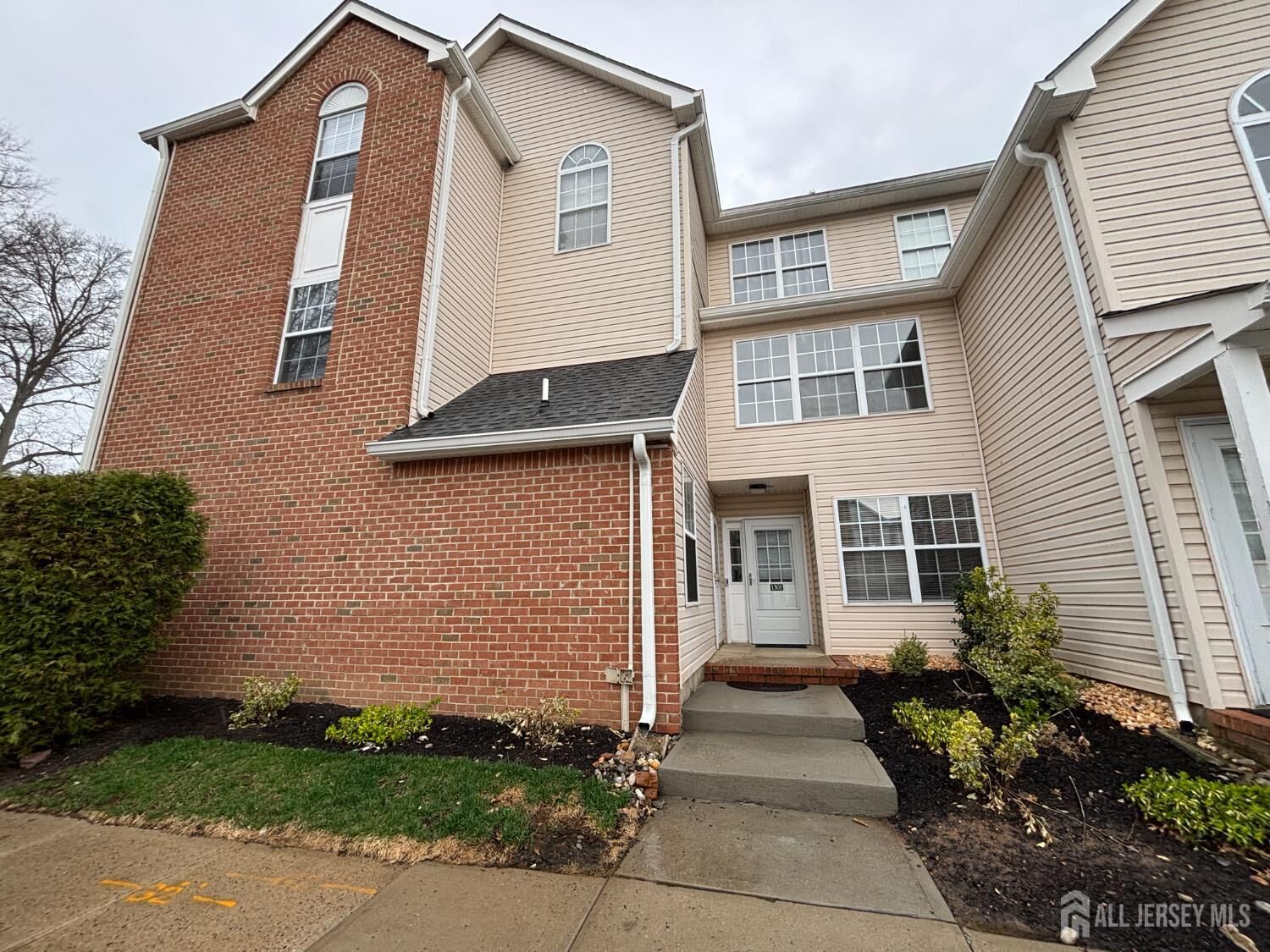 Property Photo:  1301 Plymouth Road  NJ 08902 