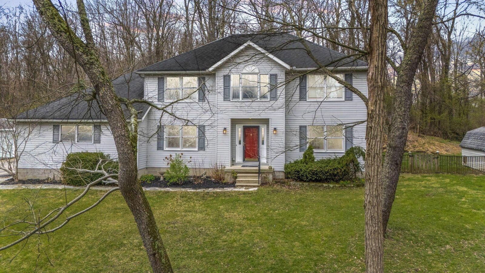 Property Photo:  5432 Brownsville SE Road  OH 43055 