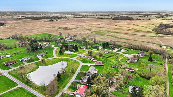 Property Photo: 23624 Parker Court OH 43113