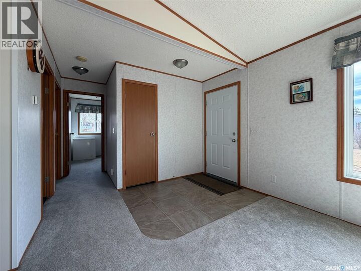 Property Photo: 213 - 217 2nd Street W SK S0N 0N0