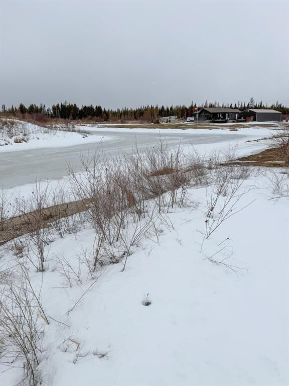 Property Photo:  4 Falcon West Drive  MB R0E 0N0 