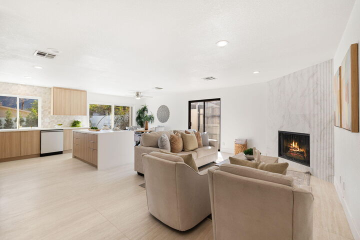 Property Photo:  53770 Avenida Obregon  CA 92253 