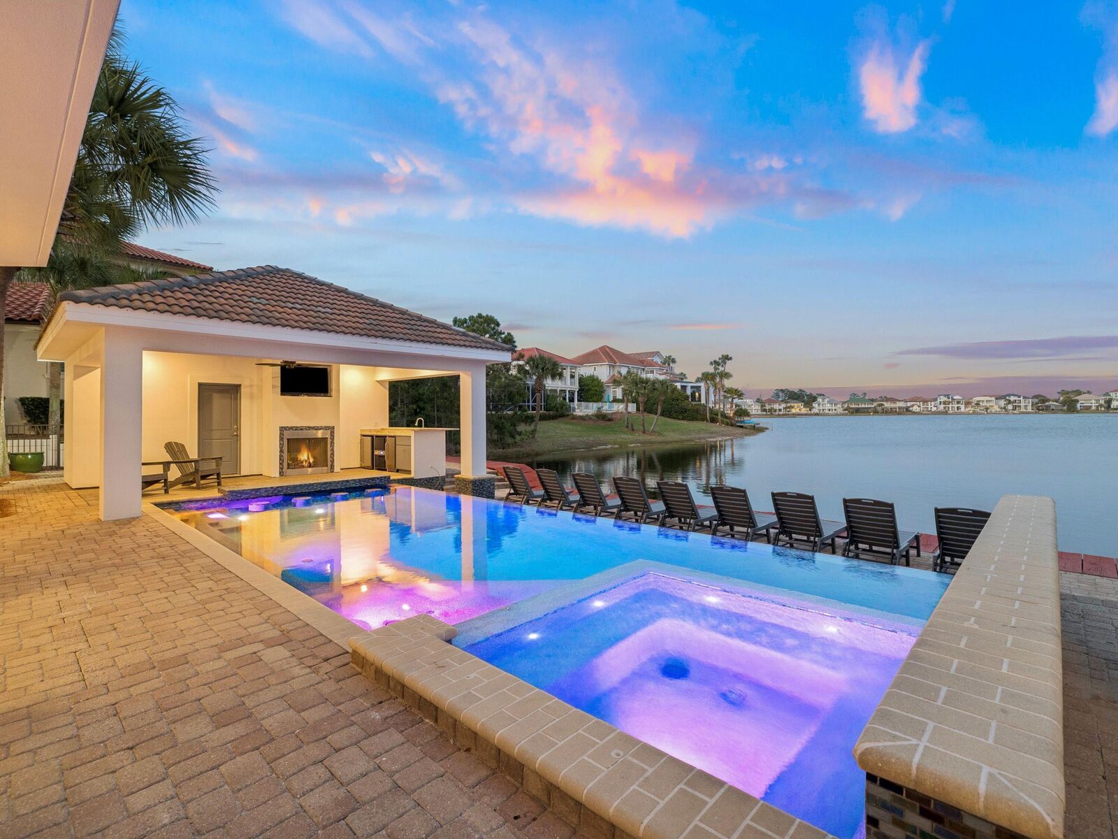 Property Photo: 4659 Destiny Way FL 32541