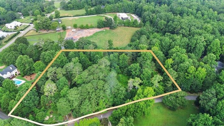 Property Photo:  215 Woodland Brook Drive  GA 30115 