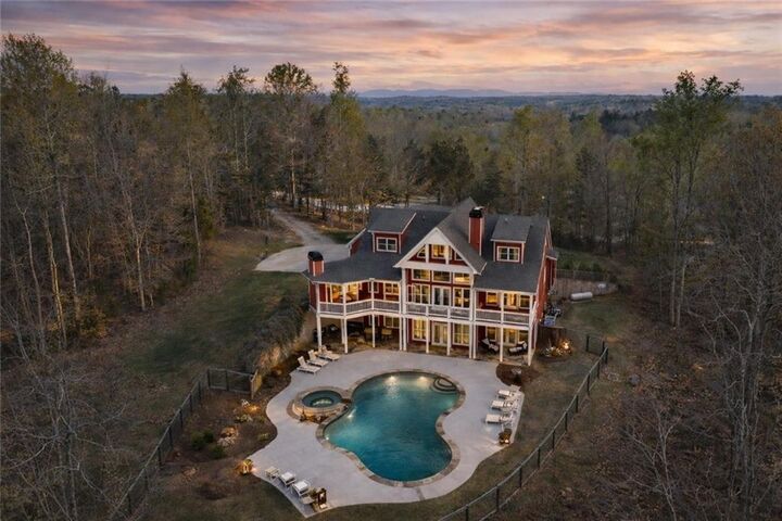 Property Photo:  292 Etowah Drive  GA 30534 