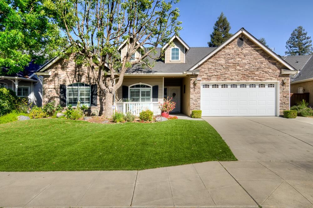 Property Photo:  8894 N Winery Avenue  CA 93720 