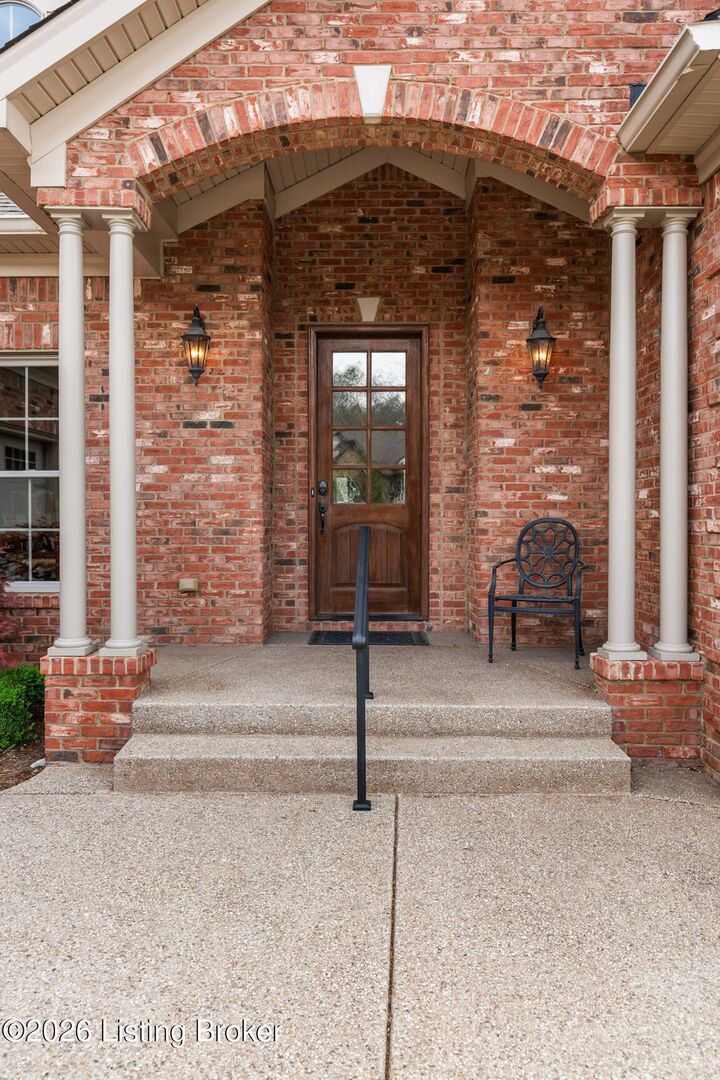Property Photo:  6608 Nightingale Bluff Ln  KY 40241 