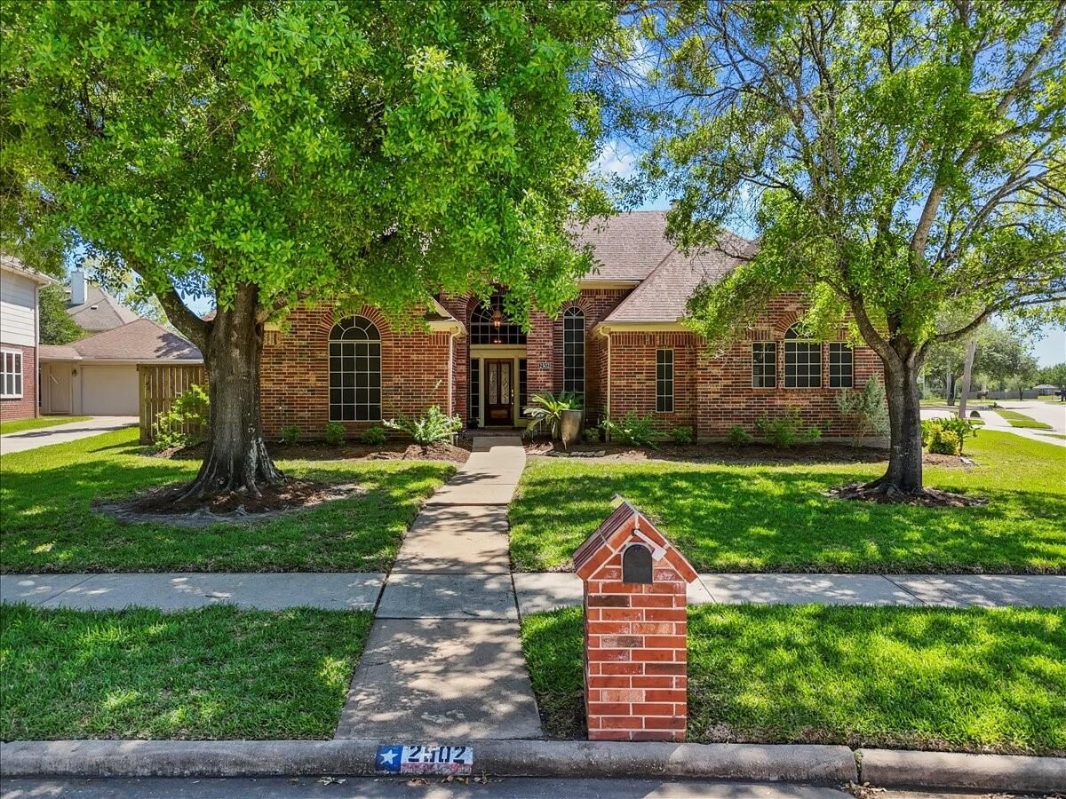 Property Photo:  2502 Lakeside Drive  TX 77586 