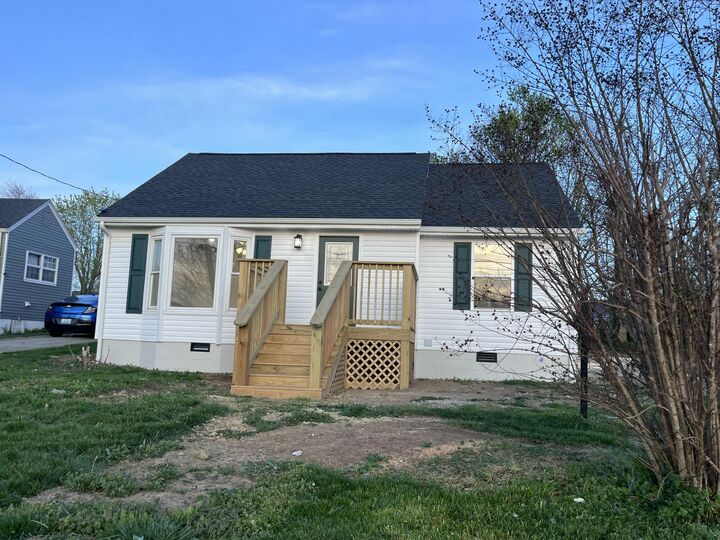 Property Photo: 110 Hillcrest Avenue KY 40444