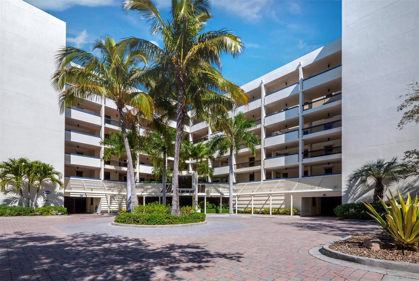 Property Photo:  2020 Harbourside Drive 417  FL 34228 
