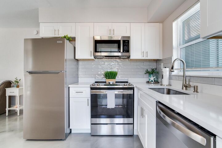 Property Photo: 508 129th Avenue E FL 33708