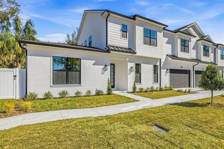 Property Photo:  3010 S Esperanza Avenue  FL 33629 