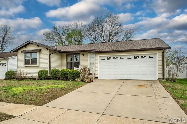 Property Photo:  1226 Kings Trail Lane  MO 63026 