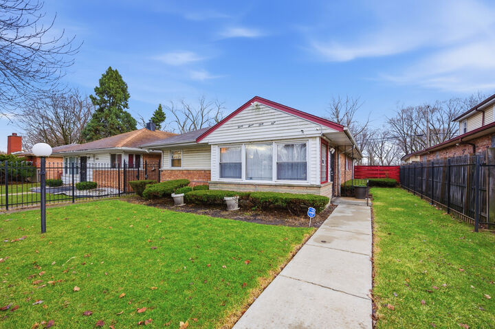 Property Photo:  9748 S Van Vlissingen Road  IL 60617 