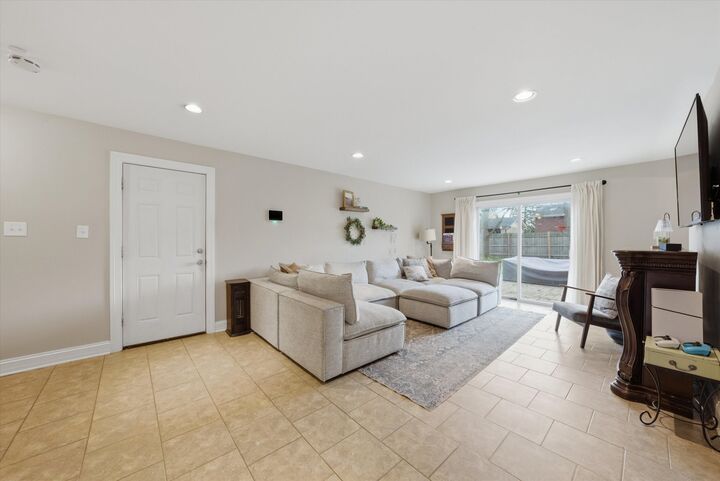 Property Photo:  748 Ash Street  IL 60422 