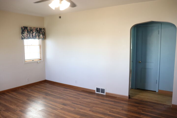 Property Photo: 105 Seiler Street IL 60951