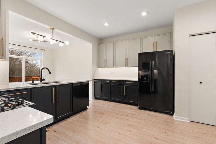 Property Photo:  1526 Peachtree Lane  IL 60441 