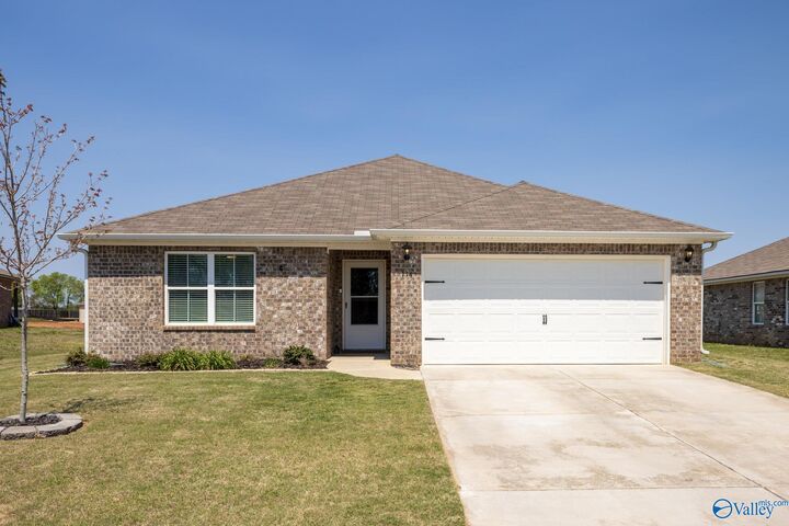 Property Photo:  114 Domingues Avenue  AL 35759 