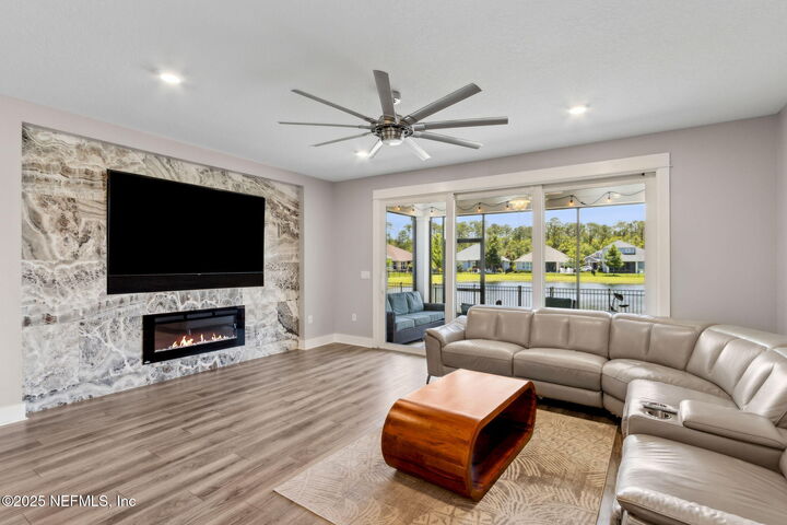 Property Photo:  85031 Williston Court  FL 32034 