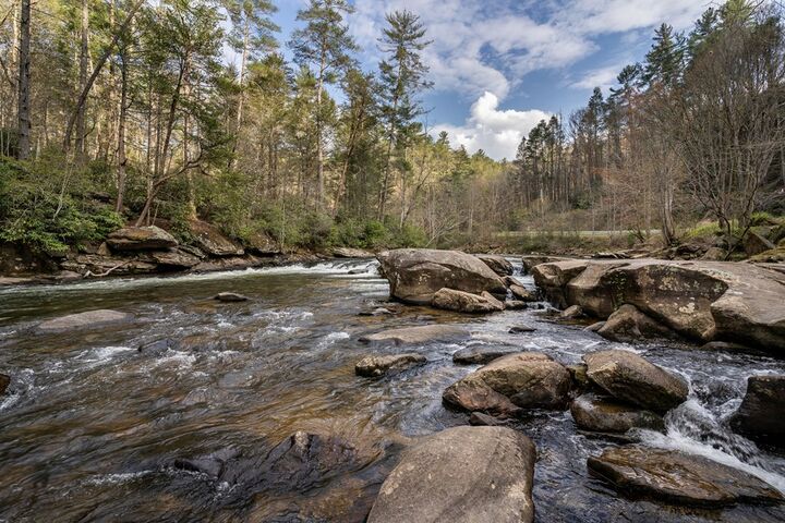 Property Photo: 967 River Bend Lane GA 30513