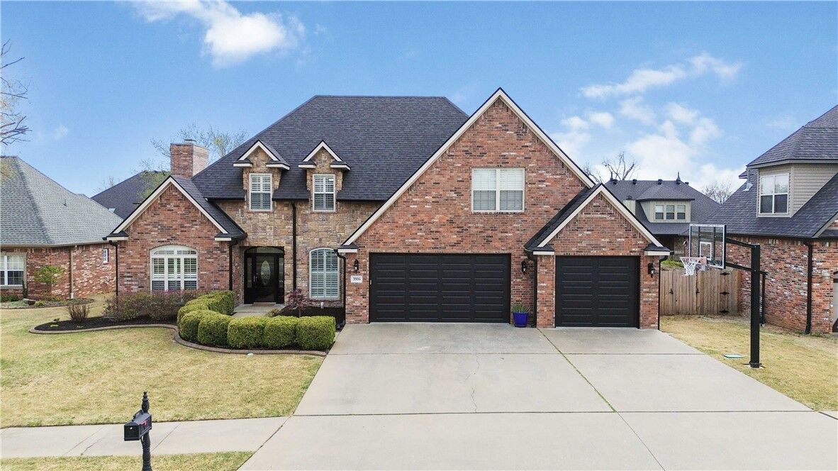 Property Photo:  3906 NW Kensington Avenue  AR 72712 