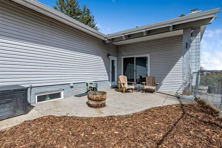 Property Photo:  120050 466 Avenue E  AB T1V 1N3 