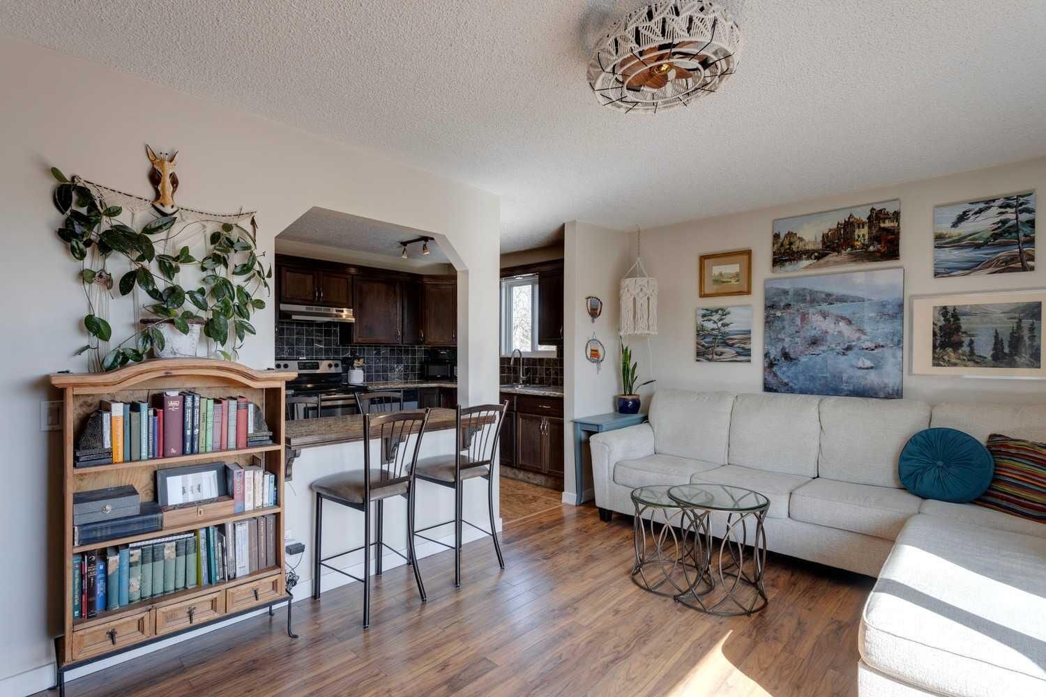 Property Photo:  2203 14 Street SW 301  AB T2T 3T2 