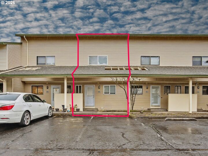 Property Photo:  445 N Hayden Bay Dr  OR 97217 