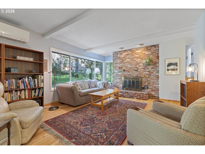 Property Photo:  909 SE 96th Ave  WA 98664 