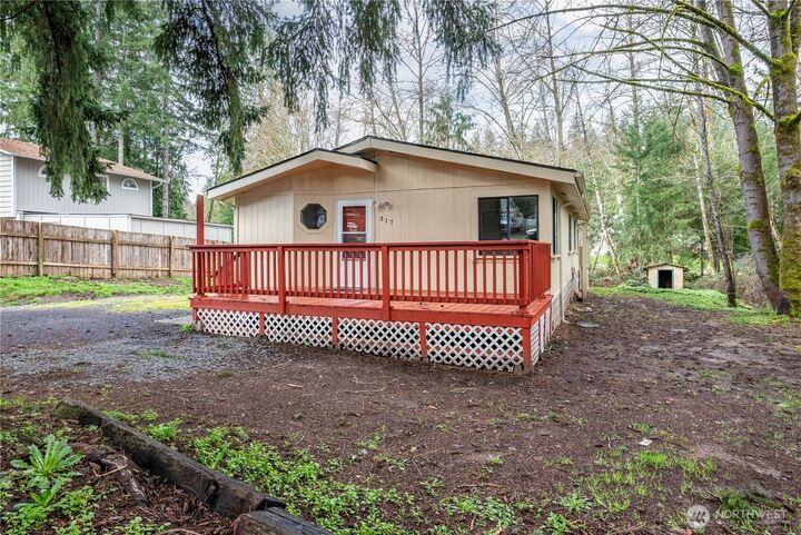 Property Photo: 317 Rollingwood Drive WA 98626