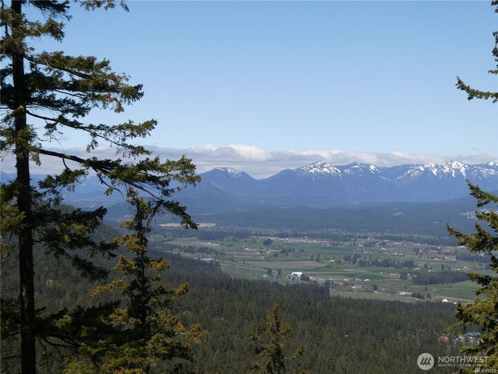 Property Photo:  831  Horse Heaven Road  WA 98922 