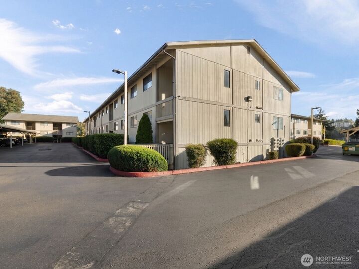 Property Photo:  1735  Park Avenue B207  WA 98337 