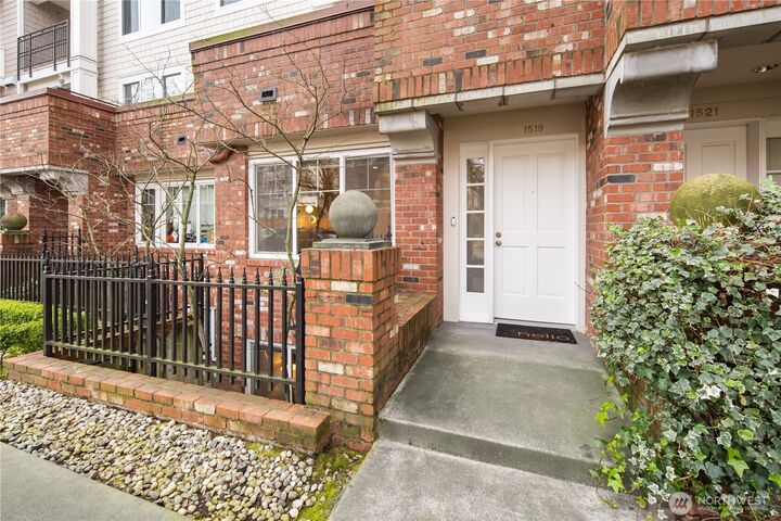 Property Photo:  1519 NW 57th Street  WA 98107 