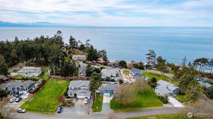 Property Photo:  561  Fort Ebey Road  WA 98239 