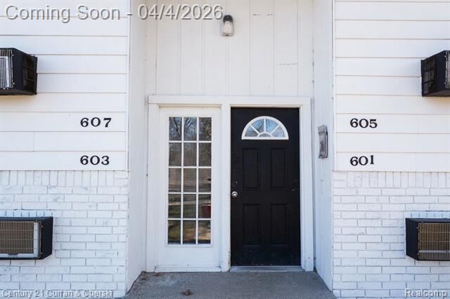 Property Photo: 605 Ash Street MI 48442