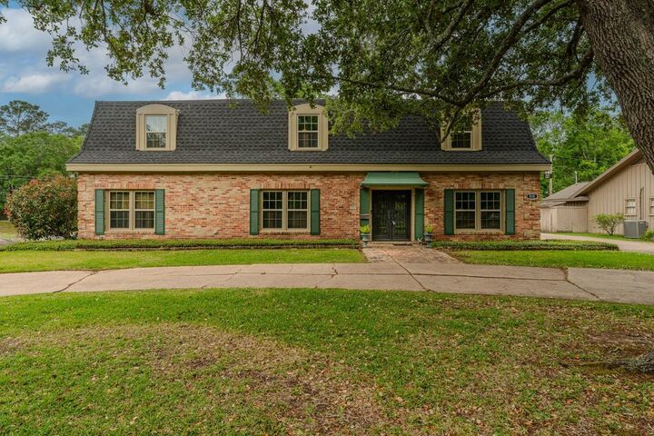 Property Photo:  835 Belvedere Dr.  TX 77706 