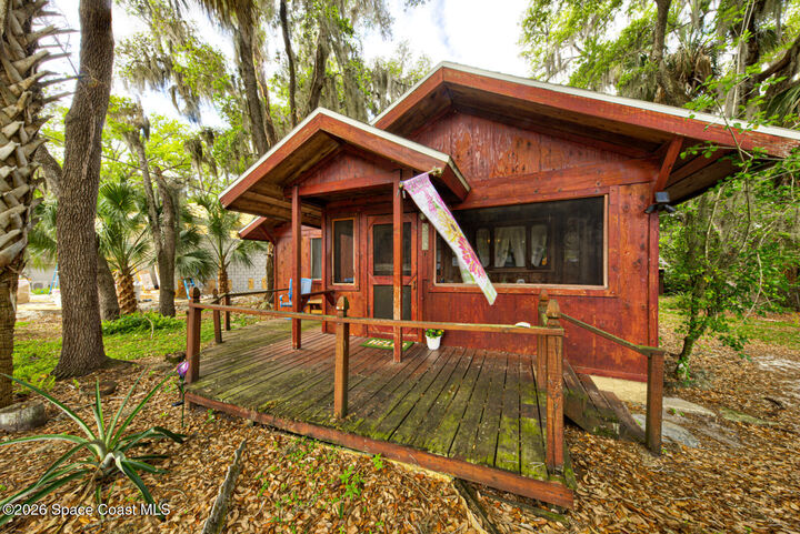 Property Photo:  506 Nogales Avenue NE  FL 32907 