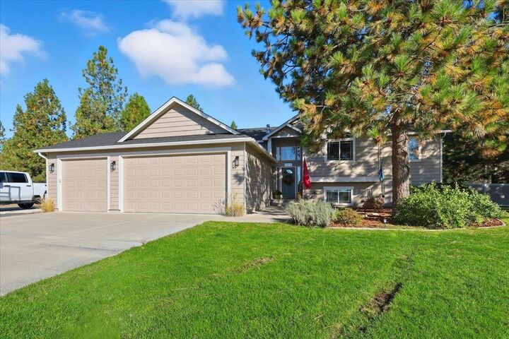 Property Photo:  6282 Kristen Ct  WA 99026 