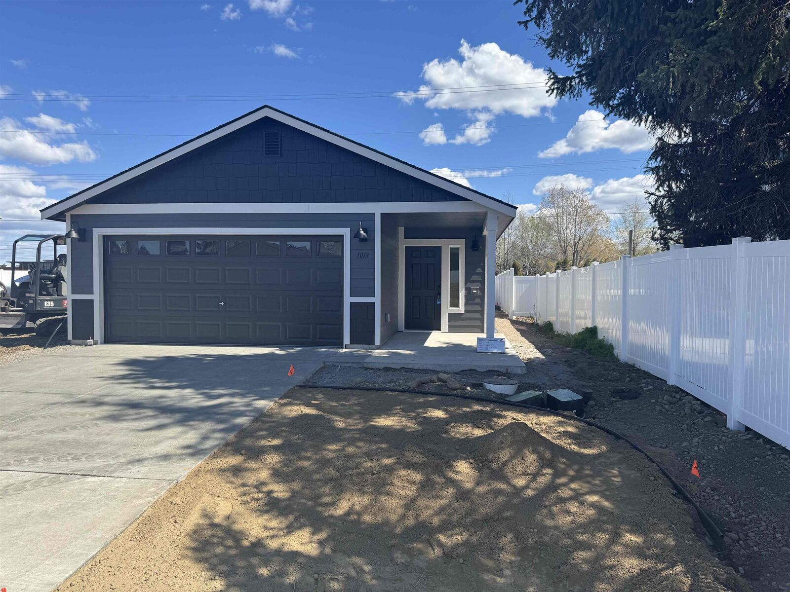 Property Photo: 1013 S Century Rd WA 99037