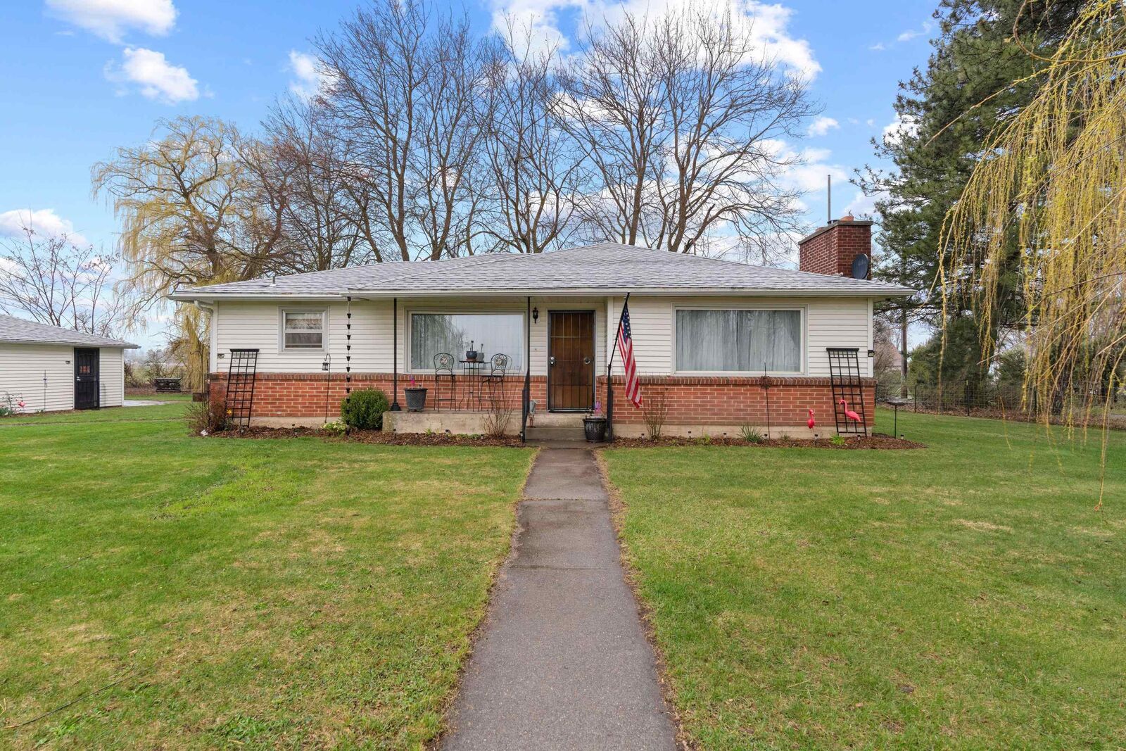 Property Photo:  10909 W 53rd Ave  WA 99224 