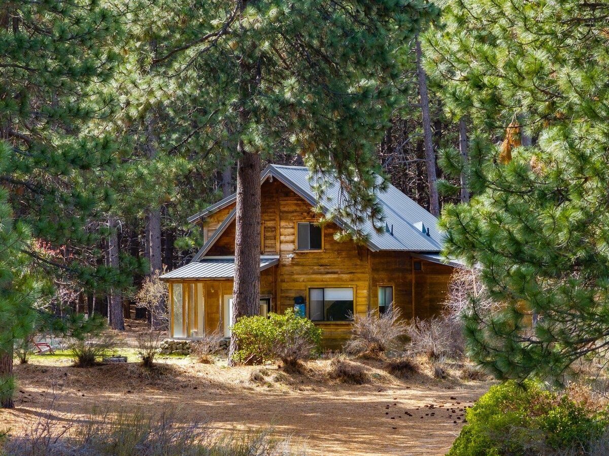 Property Photo:  6809 Linville Dr  CA 96094-9763 