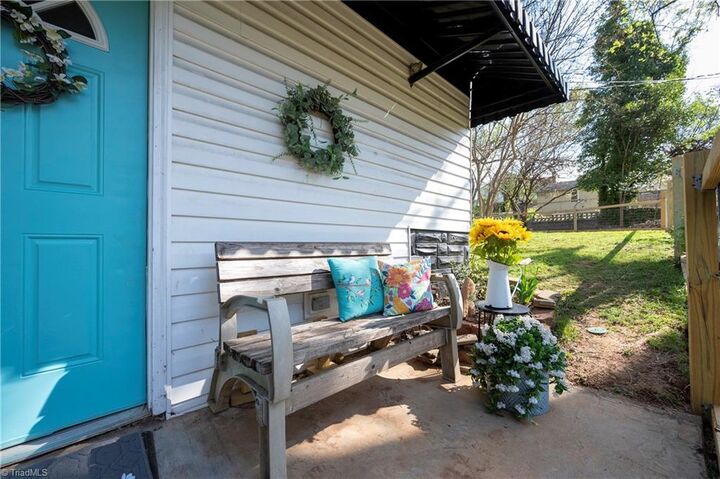 Property Photo:  25 Brookline Street E  NC 27127 