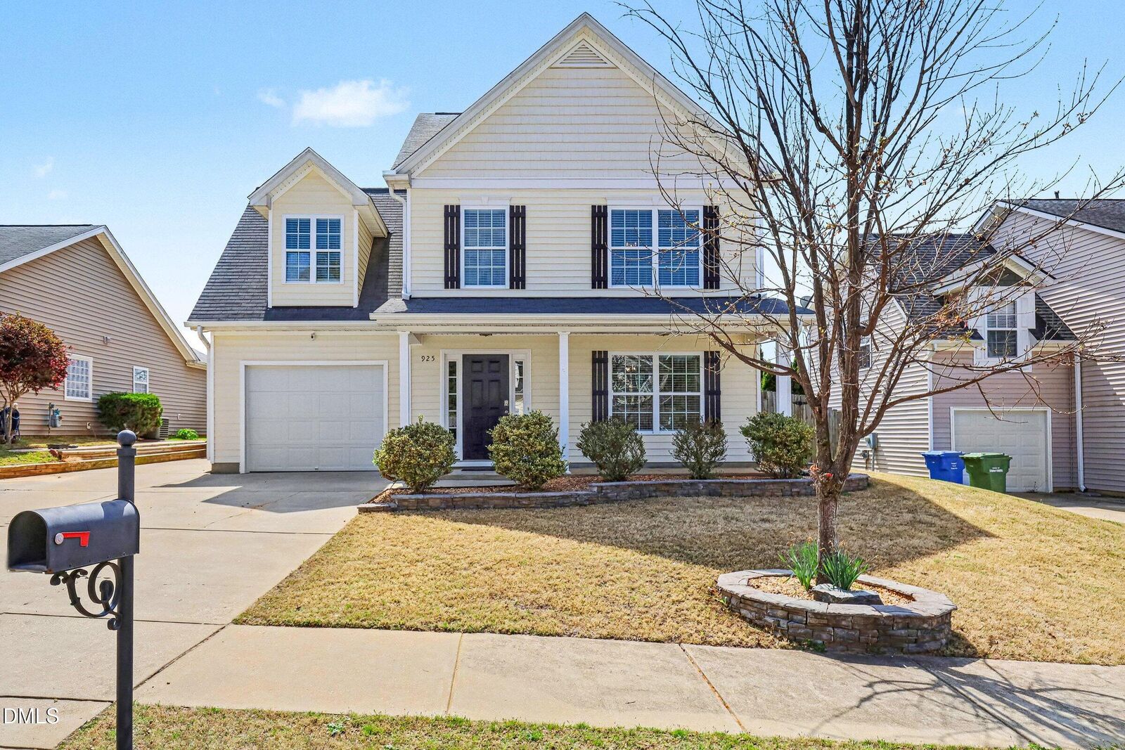 Property Photo:  925 Ribbonleaf Lane  NC 27526 