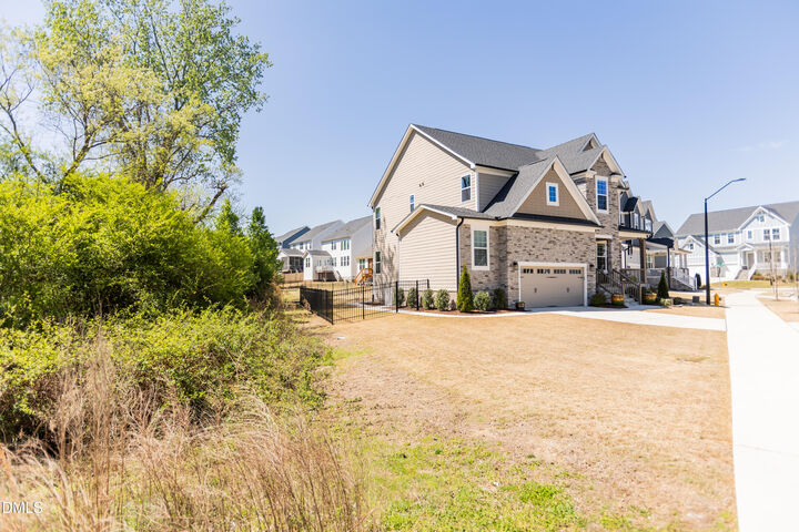 Property Photo:  5104 Glenmorgan Lane  NC 27616 