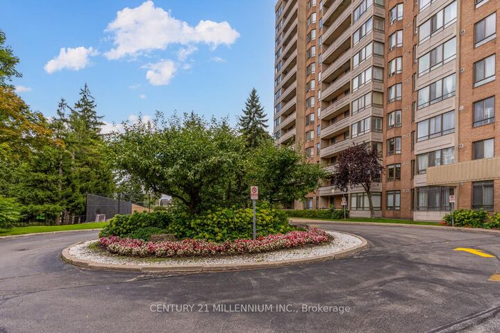 Property Photo:  5 Lisa Street 604  ON L6T 4T4 