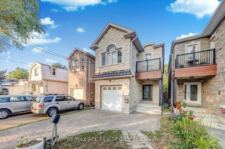 Property Photo: 71 Lillington Avenue ON M1N 3K6