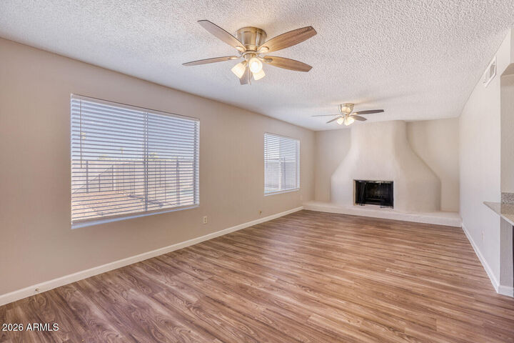 Property Photo:  904 W Yale Drive  AZ 85283 