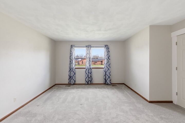 Property Photo: 1025 Pearce Dr OH 44906